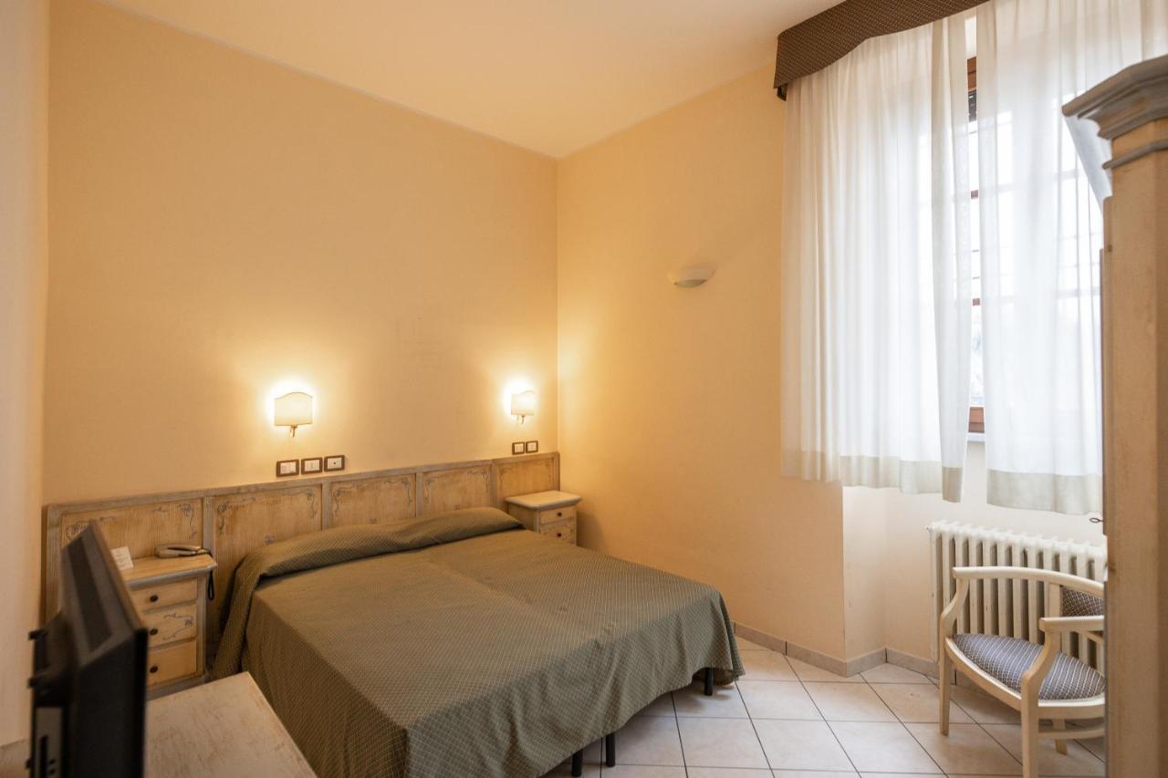 Villa Santa Margherita - B&B กอร์โตนา ภายนอก รูปภาพ