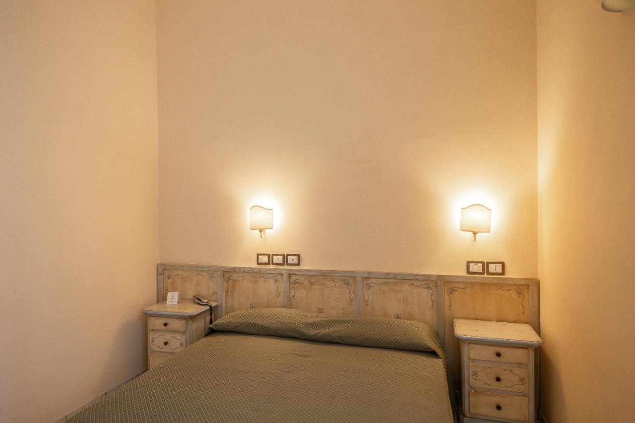 Villa Santa Margherita - B&B กอร์โตนา ภายนอก รูปภาพ