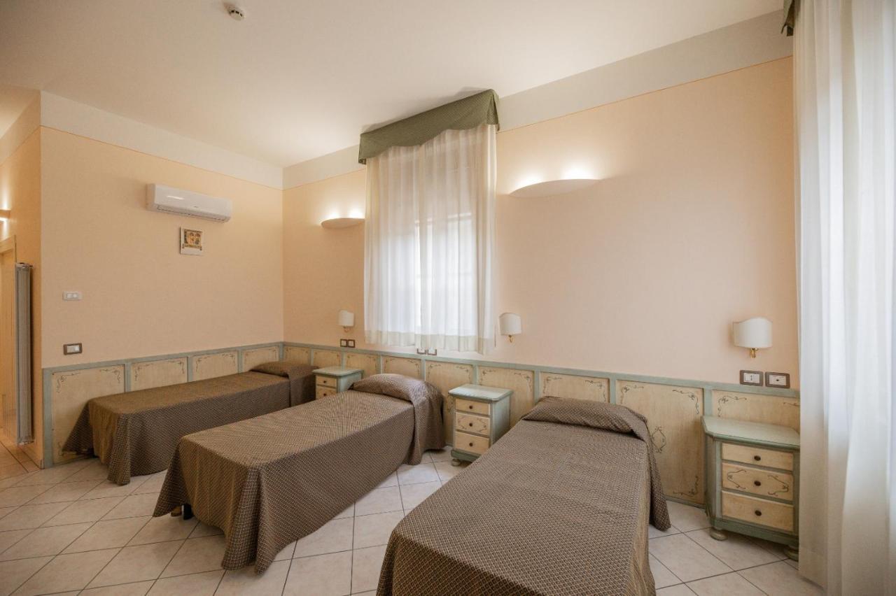 Villa Santa Margherita - B&B กอร์โตนา ภายนอก รูปภาพ