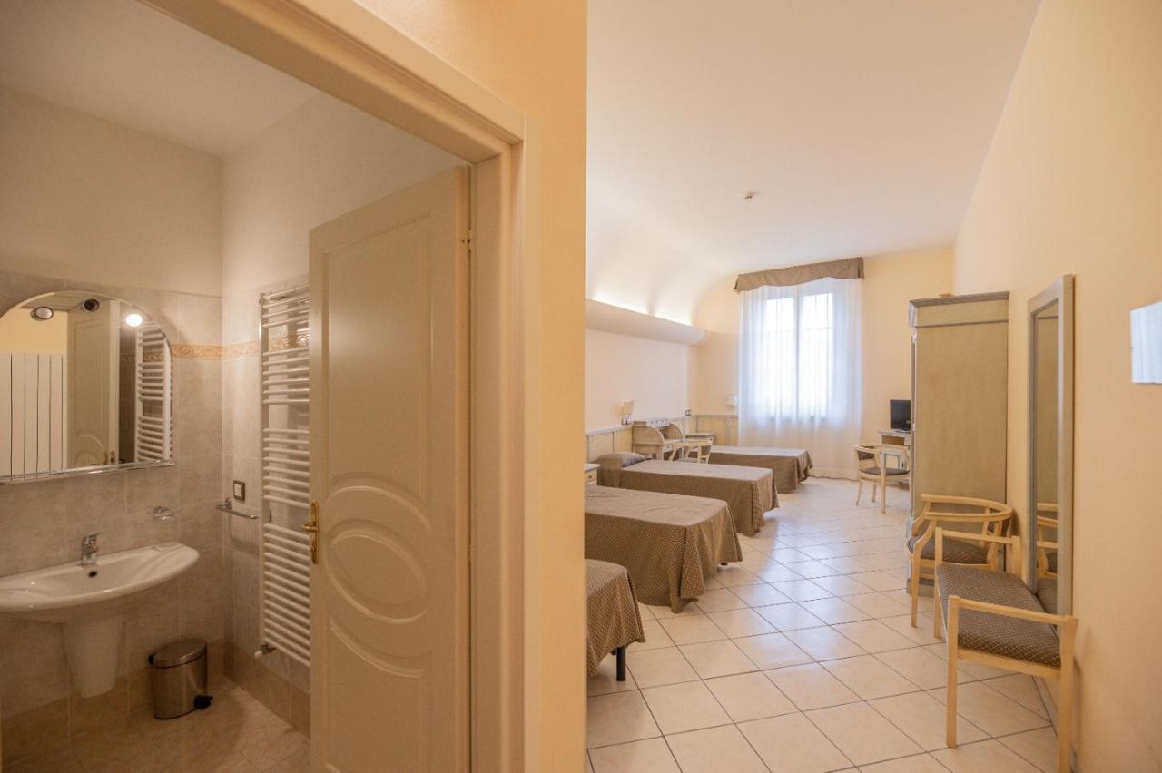 Villa Santa Margherita - B&B กอร์โตนา ภายนอก รูปภาพ